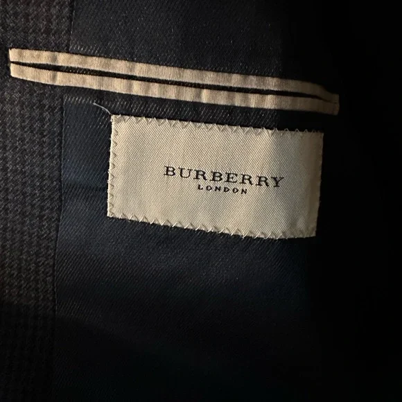 Burberry Wool Houndstooth Sport Coat, Size 44 Long